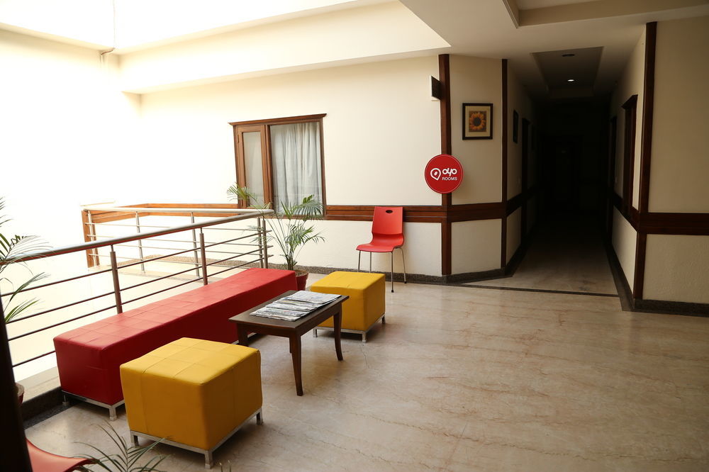 Oyo Rooms Chandigarh Sector 34 Экстерьер фото