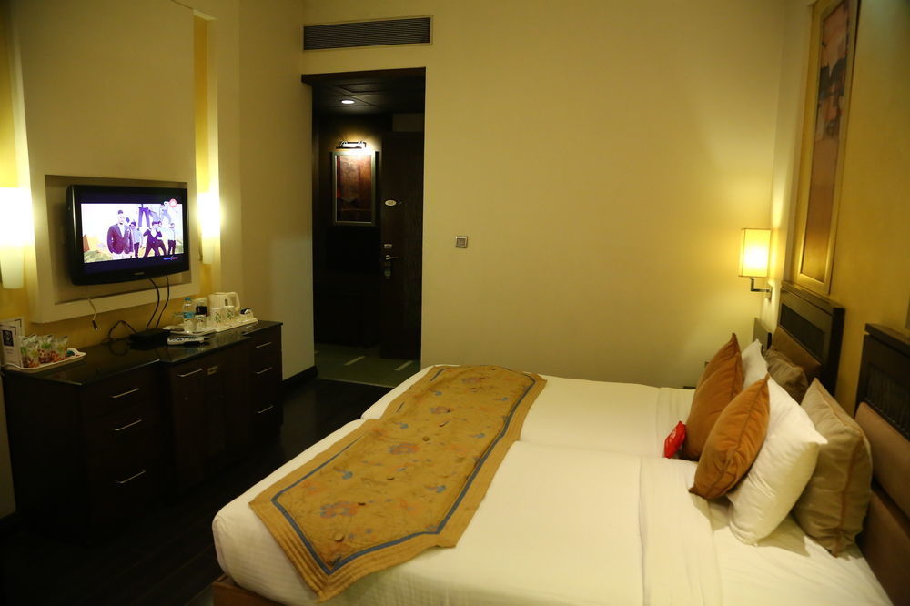 Oyo Rooms Chandigarh Sector 34 Экстерьер фото